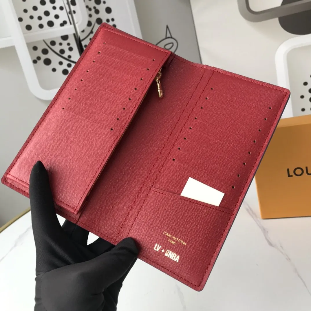 CE - New Wallets LUV 032