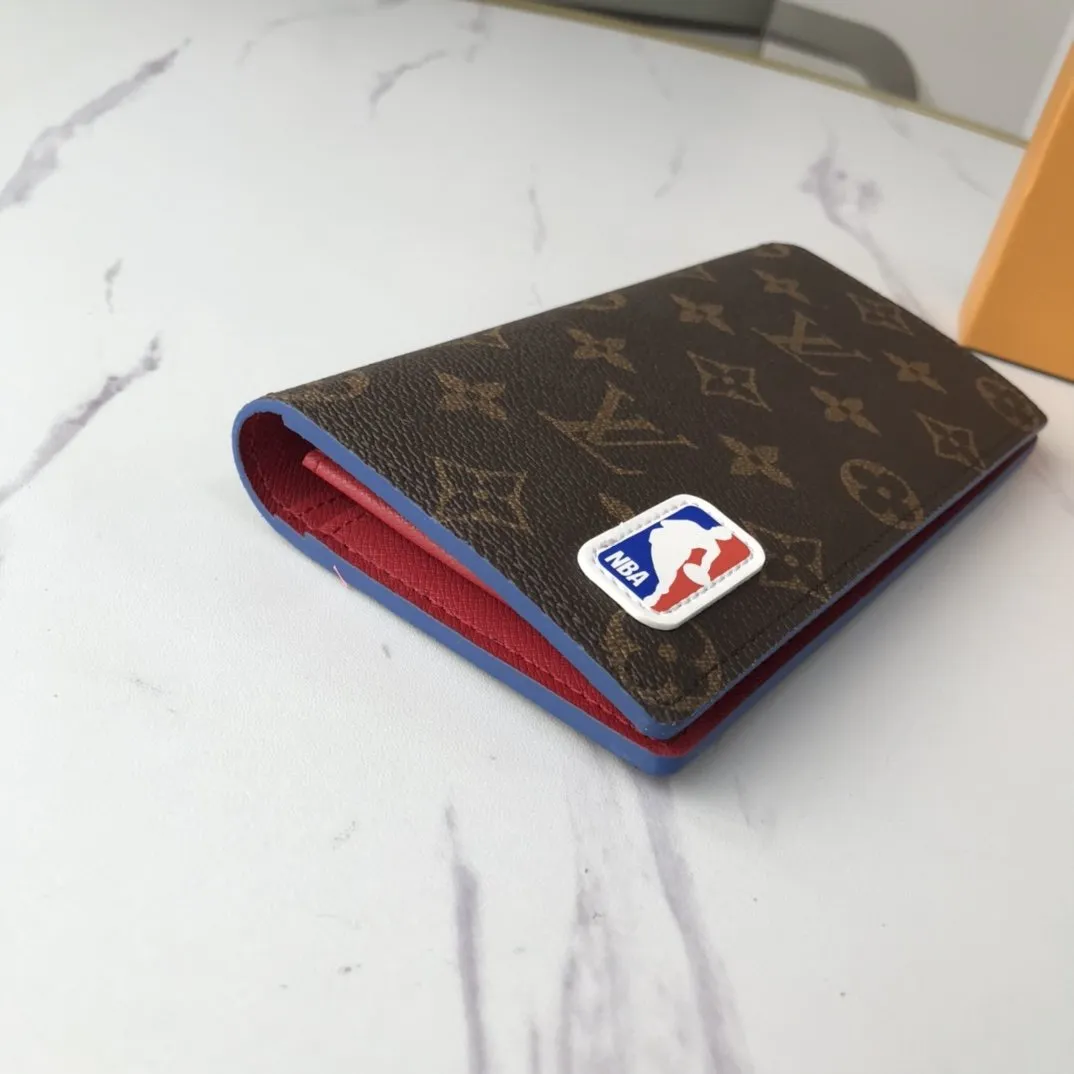 CE - New Wallets LUV 032