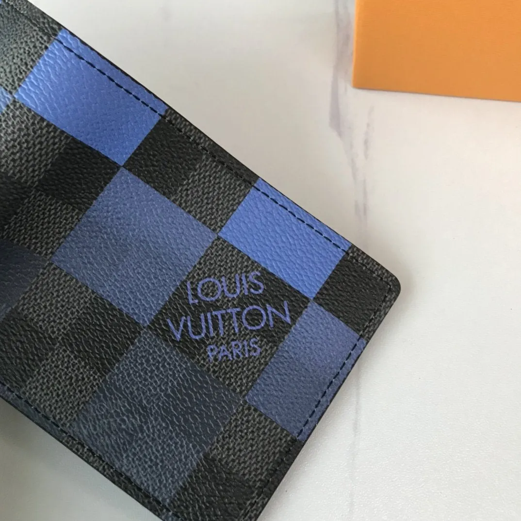 CE - New Wallets LUV 046