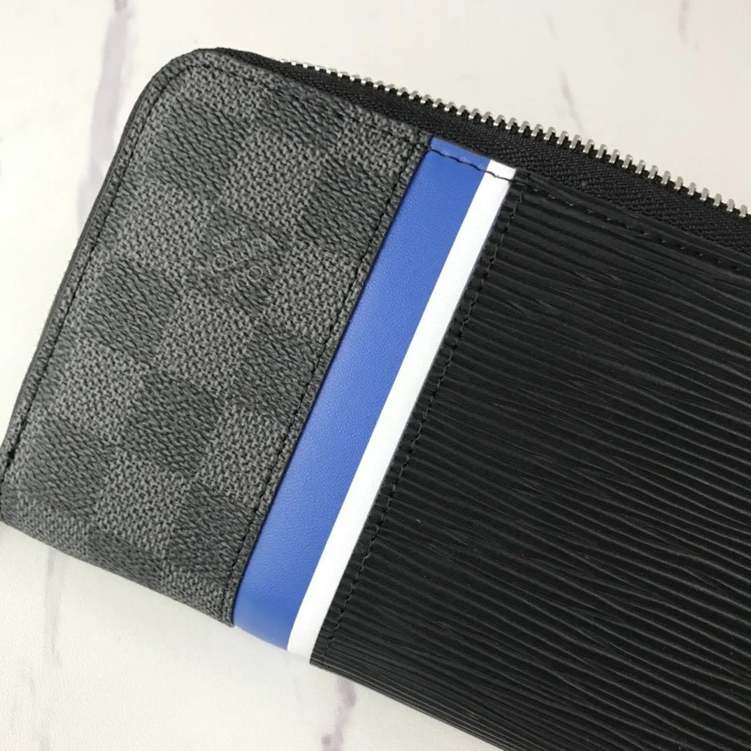 CE - New Wallets LUV 074