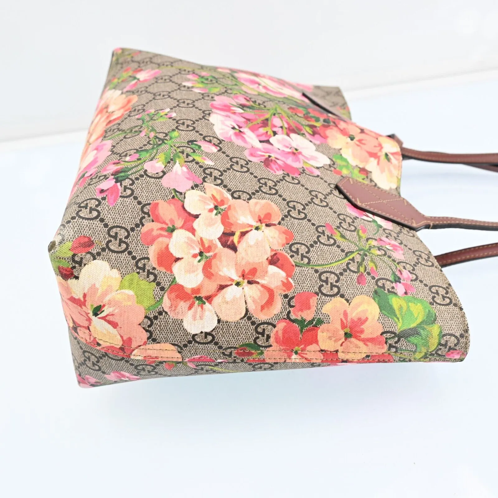 Gucci Gg Supreme Canvas Blooms Tote